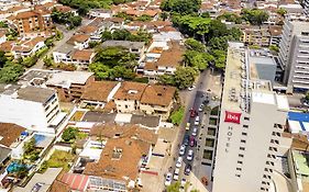 Hotel Ibis Cali Granada